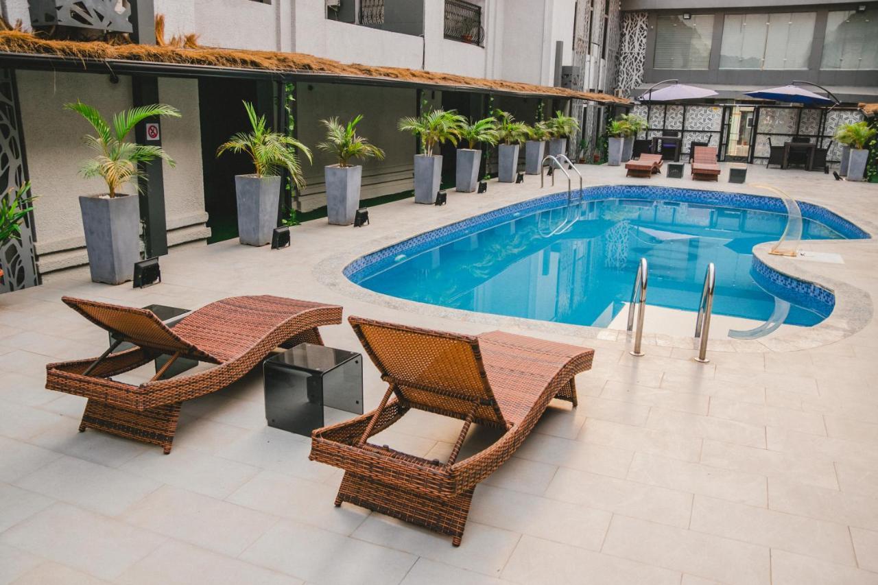Bon Hotel Asaba Exterior photo